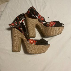 Decree Floral Platforms